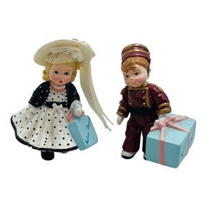 2 MERRY MINIATURES Park Ave Wendy Bellhop Madame Alexander HALLMARK 1999 Set